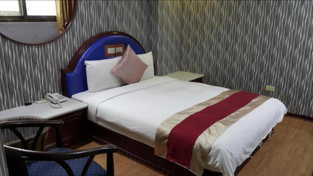 Mei Hua Hotel Kaohsiung Buitenkant foto