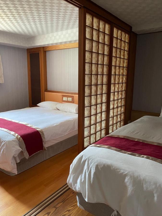 Mei Hua Hotel Kaohsiung Buitenkant foto