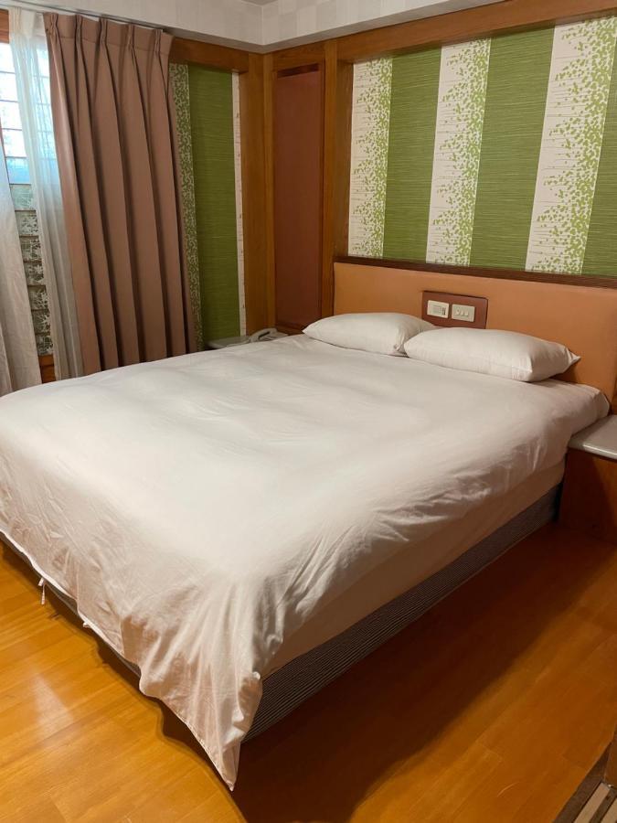 Mei Hua Hotel Kaohsiung Buitenkant foto