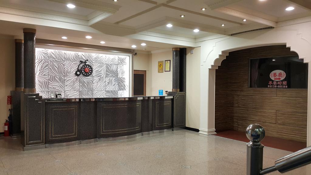 Mei Hua Hotel Kaohsiung Buitenkant foto